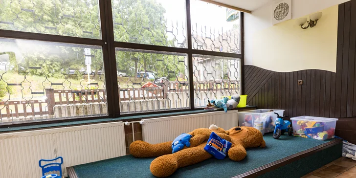 Jednoduché ubytování přímo pod hradem Trosky: snídaně či polopenze, sportovní vyžití a spousta výletů