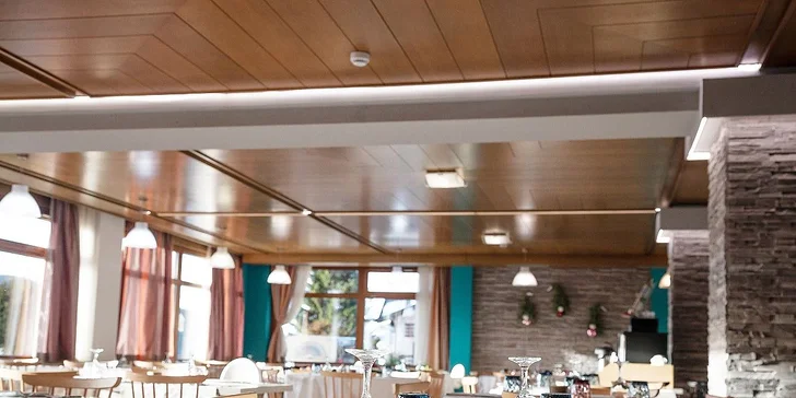 Zima v italských Alpách: 3* hotel s polopenzí, neomezený wellness i skibus