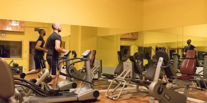Zima v italských Alpách: 3* hotel s polopenzí, neomezený wellness i skibus
