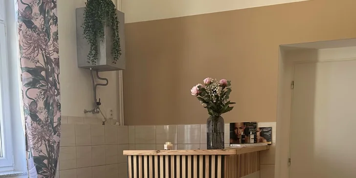 Masáž dle výběru: Lomi-Lomi, záda a šíje, celotělová, s peelingem i párová či tejpování