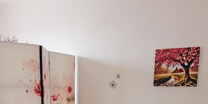 Klasická mokrá pedikúra s masáží chodidel i s lakováním