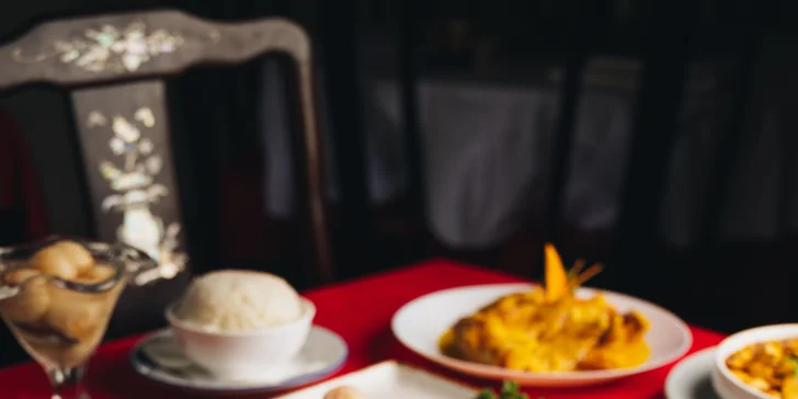 Degustační menu v čínské restauraci pro 2–6 osob: polévka, salát, několik hlavních chodů i dezerty