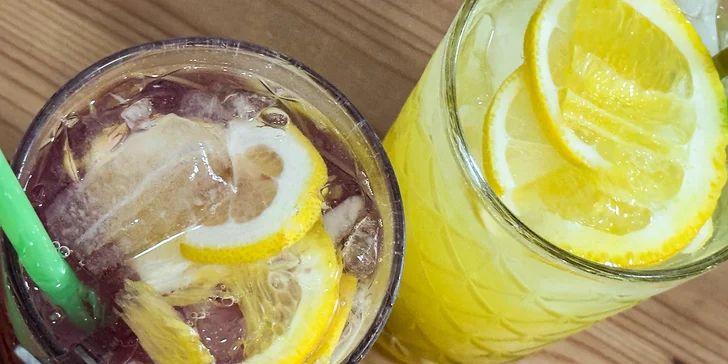 Limonáda podle výběru z 5 druhů v příjemné kavárně pro 1 či 2 osoby