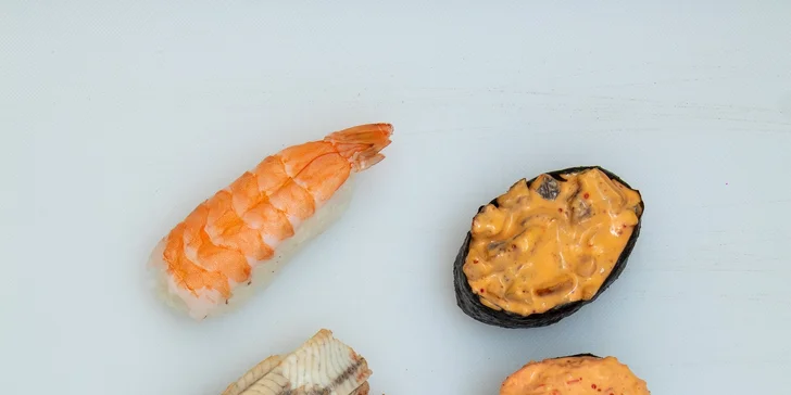 Sushi sety s až 40 kousky na odnos s sebou: s rybami, zapečené i se sýrem Philadelphia