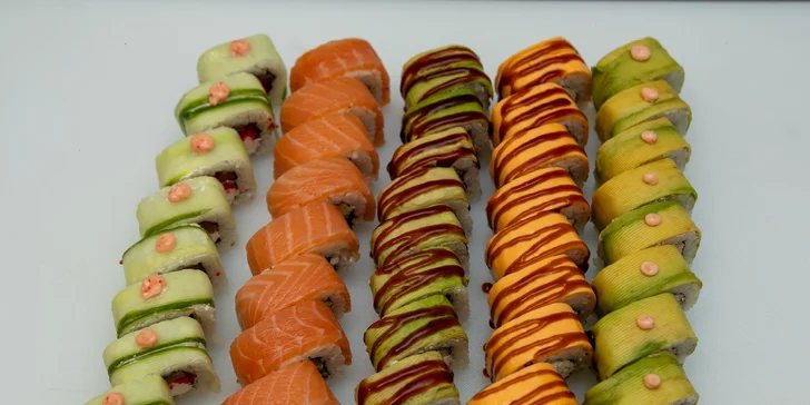 Sushi sety s až 40 kousky na odnos s sebou: s rybami, zapečené i se sýrem Philadelphia