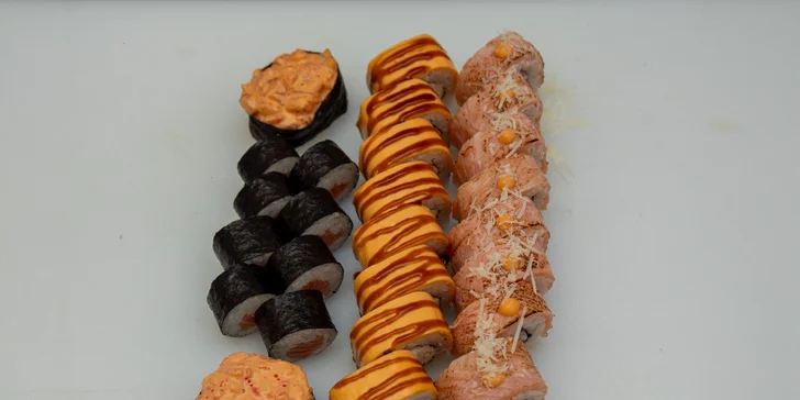 Sushi sety s až 40 kousky na odnos s sebou: s rybami, zapečené i se sýrem Philadelphia