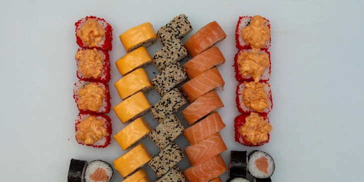 Sushi sety s až 40 kousky na odnos s sebou: s rybami, zapečené i se sýrem Philadelphia