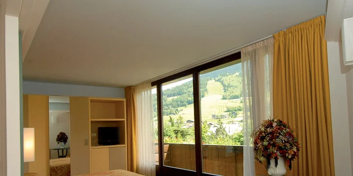 Zima v italských Alpách: 4* hotel s polopenzí a wellness, více než 50 km sjezdovek