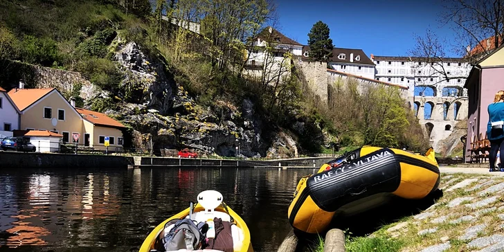 Výlety na raftu po Vltavě pro 2-4 osoby: nádherné trasy Českým Krumlovem a okolím