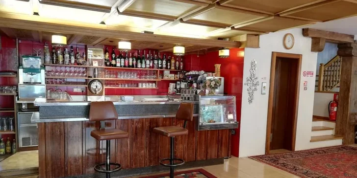 Letní či zimní pobyt v Dolomitech: 3* hotel ve městě Ortisei, vč. polopenze, bazénů a sauny
