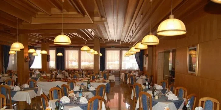 Dolomity - San Martino di Castrozza: Hotel Primiero*** s polopenzí a wellness