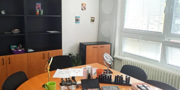 Osobní kurz líčení: naučte se správnou techniku i trendy líčení, voucher i pro 2 osoby
