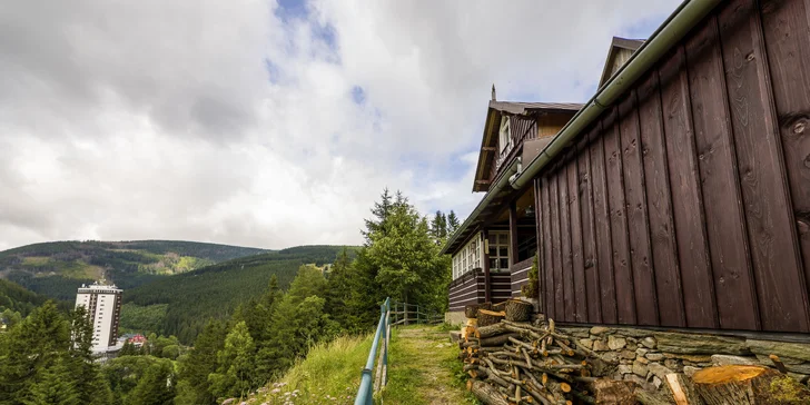 Horská chata v srdci Krkonoš: snídaně nebo all inclusive i privátní wellness, 2 děti zdarma