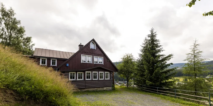 Horská chata v srdci Krkonoš: snídaně nebo all inclusive i privátní wellness, 2 děti zdarma