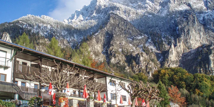 Solná komora a Traunsee: hotel přímo u jezera, neomezený wellness i snídaně