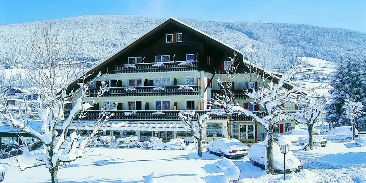 Letní či zimní pobyt v Dolomitech: 3* hotel ve městě Ortisei, vč. polopenze, bazénů a sauny