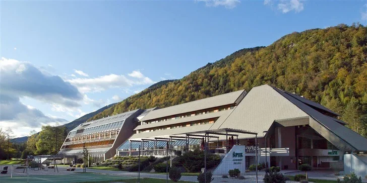 4* slovinské Alpy: moderní Alpski Resort Špik****, polopenze a odpočinek v bazénech