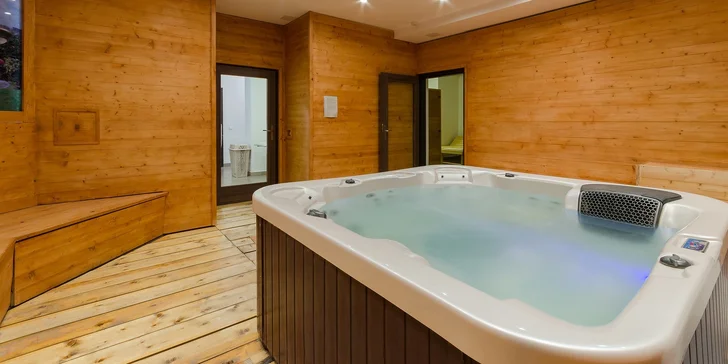 Pobyt v maďarské vinařské oblasti Tokaj: snídaně, privátní wellness i lahev vína