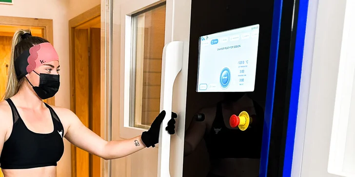 Jednorázový vstup do kryokomory pro 1 i 2 osoby: 3 min. při teplotě až –120 °C