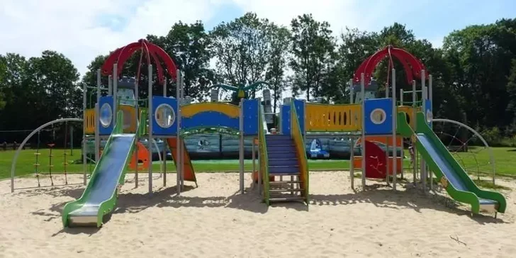 Pobyt nedaleko Energylandie se snídaní či polopenzí a parkováním zdarma