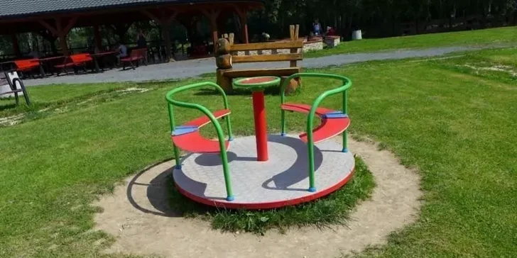 Pobyt nedaleko Energylandie se snídaní či polopenzí a parkováním zdarma