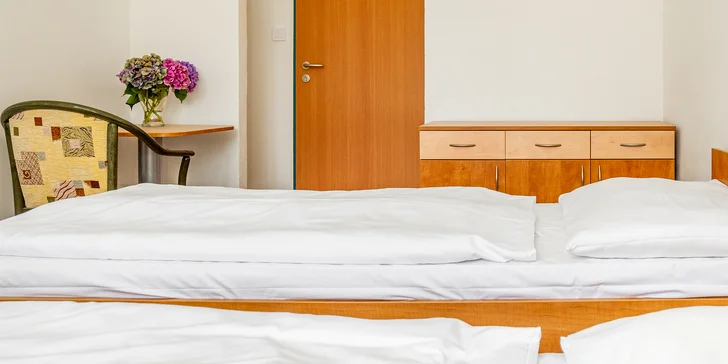 Pobyt v Rožnově pod Radhoštěm: jednoduché ubytování až pro 10 osob a možnost snídaně ve 4* hotelu