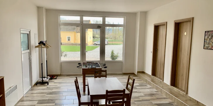 Pobyt na statku pod Brdy: vybavené apartmány až pro 5 osob i vyjížďka na koních