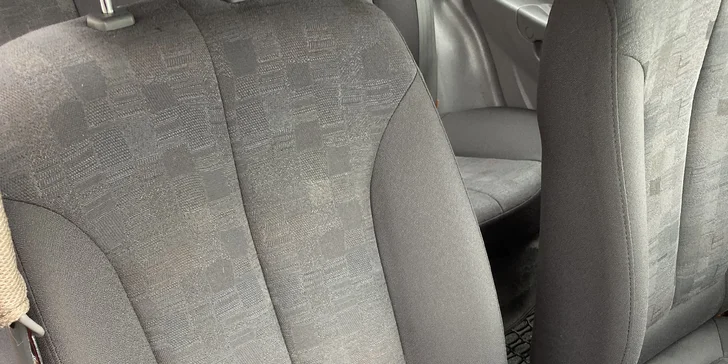 Kompletní čištění interiéru automobilu: suché čištění i tepování
