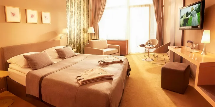 4* slovinské Alpy: moderní Alpski Resort Špik****, polopenze a odpočinek v bazénech