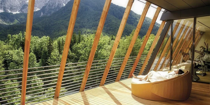 4* slovinské Alpy: moderní Alpski Resort Špik****, polopenze a odpočinek v bazénech