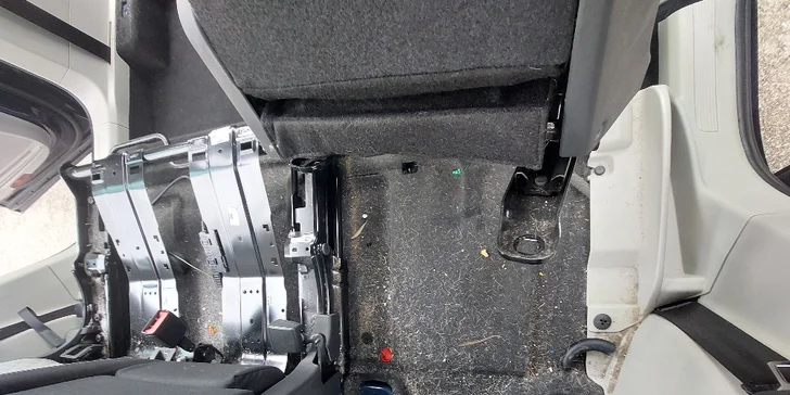 Auto jako nové: čištění interiéru, exteriéru i keramická ochrana ALU disků