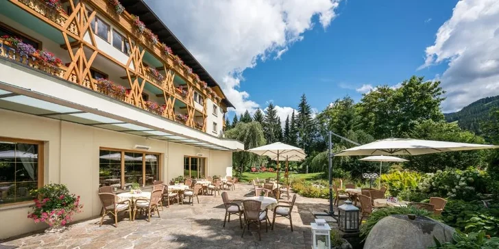 Zima v Korutanech: 5* hotel Pulverer kousek od sjezdovky, polopenze a neomezený vstup do wellness