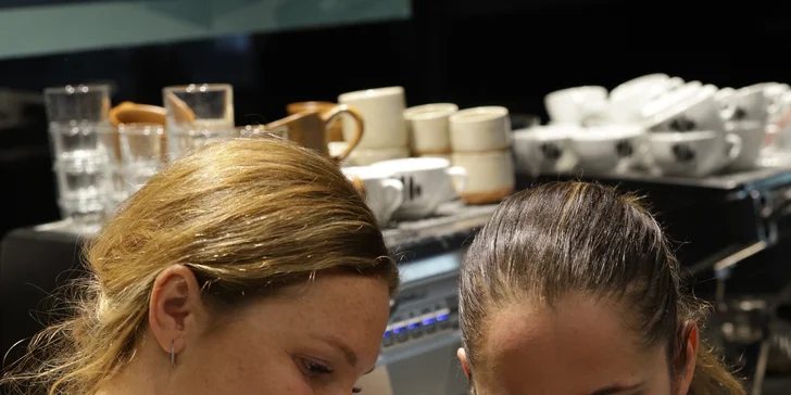 Dárek pro milovníky kávy: baristický kurz pro začátečníky, domácí příprava espressa i latte art
