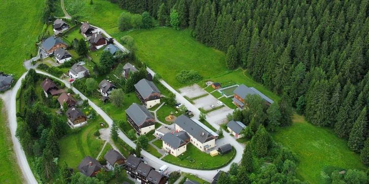 Aktivní dovolená v Alpách: 3* hotel s polopenzí a lesní saunou, 5 minut od centra Donnersbachwaldu