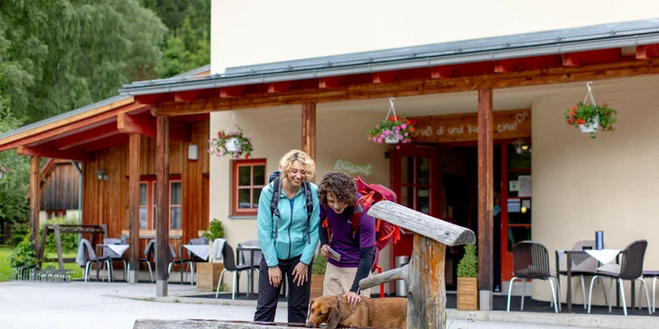 Aktivní dovolená v Alpách: 3* hotel s polopenzí a lesní saunou, 5 minut od centra Donnersbachwaldu