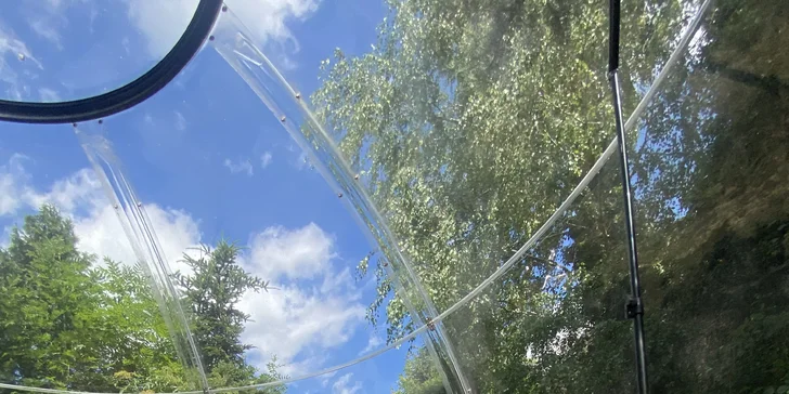 Pobyt se snídaní v originální bublině s výhledem na hvězdy na kraji Prahy