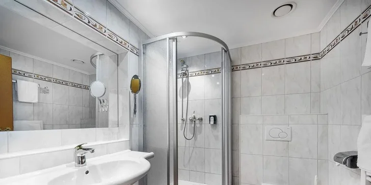 Zimní dovolená v Bad Hofgastein: 4* hotel s polopenzí a wellness, více než 200 km sjezdovek