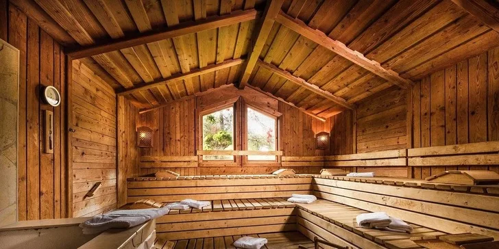 Zimní dovolená v Bad Hofgastein: 4* hotel s polopenzí a wellness, více než 200 km sjezdovek