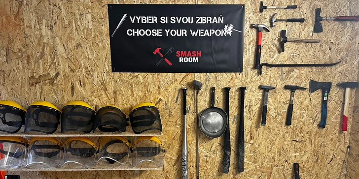 Upusťte páru a rozmlaťte si mikrovlnku: vstupy do pražského Smash Roomu až pro 5 osob