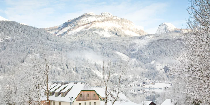 Zima v rakouských Alpách: regionální polopenze, venkovní sauna a 1denní skipas