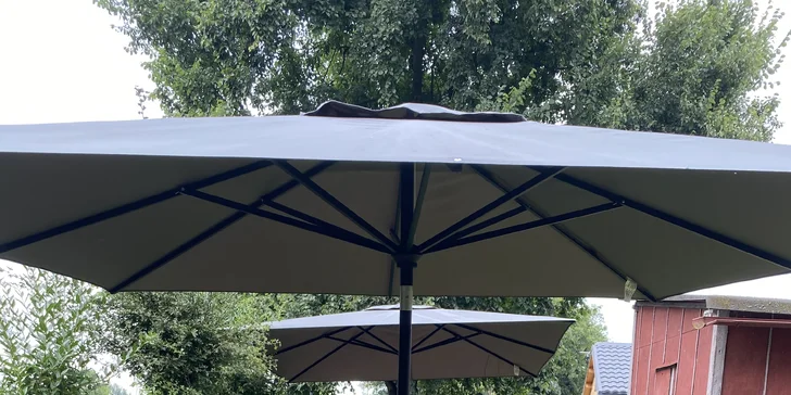 Ochutnejte pravou neapolskou Margheritu: pizza a nápoj dle výběru pro 1 nebo 2 osoby