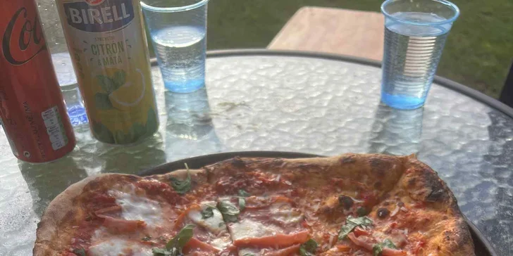 Ochutnejte pravou neapolskou Margheritu: pizza a nápoj dle výběru pro 1 nebo 2 osoby
