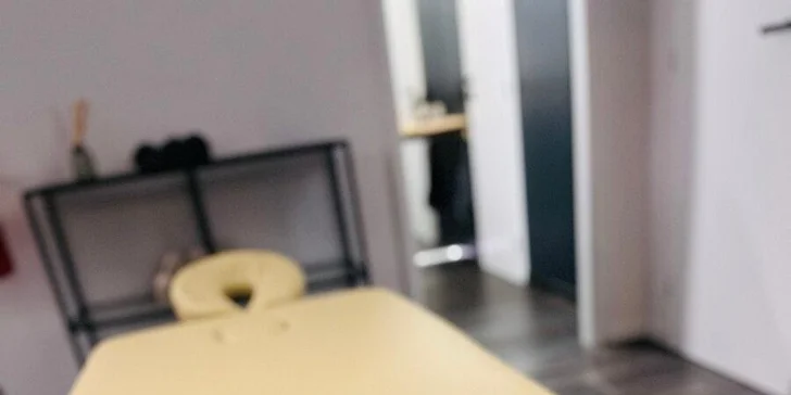 Baňkování nebo až hodinová relaxační či hloubková masáž zad