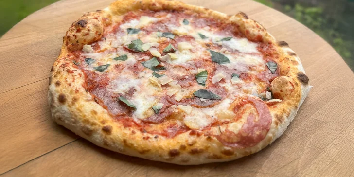 Ochutnejte pravou neapolskou Margheritu: pizza a nápoj dle výběru pro 1 nebo 2 osoby