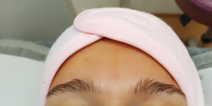 Laminace obočí, lash lifting nebo masáž obličeje a dekoltu