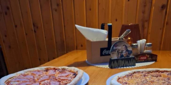 Pizza podle výběru ze 7 druhů i s nápojem pro 1 nebo 2 osoby