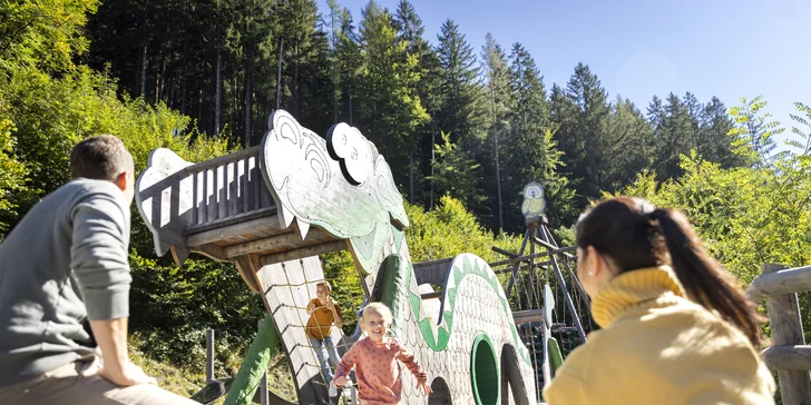 Krásný hotel ve Štýrských Alpách s polopenzí a neomezenými saunami