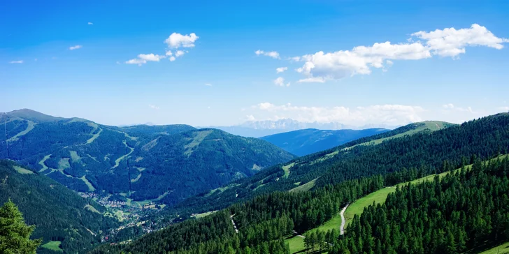 Dovolená v Korutanech: luxusní 5* hotel s polopenzí plus a termálním wellness, vč. karty výhod