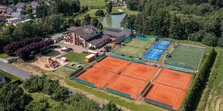 Sportovní zábava: hodina klasického i plážového volejbalu či nohejbalu