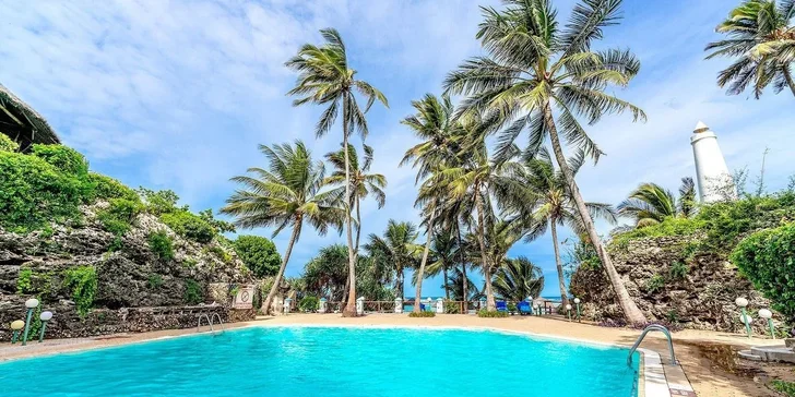 Dovolená v Keni vč. letenek: 5* hotel s all inclusive, přímo u Diani Beach